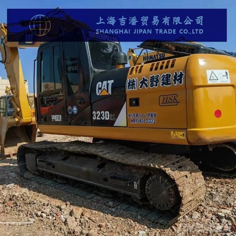 CAT 323 D Pásová rýpadla