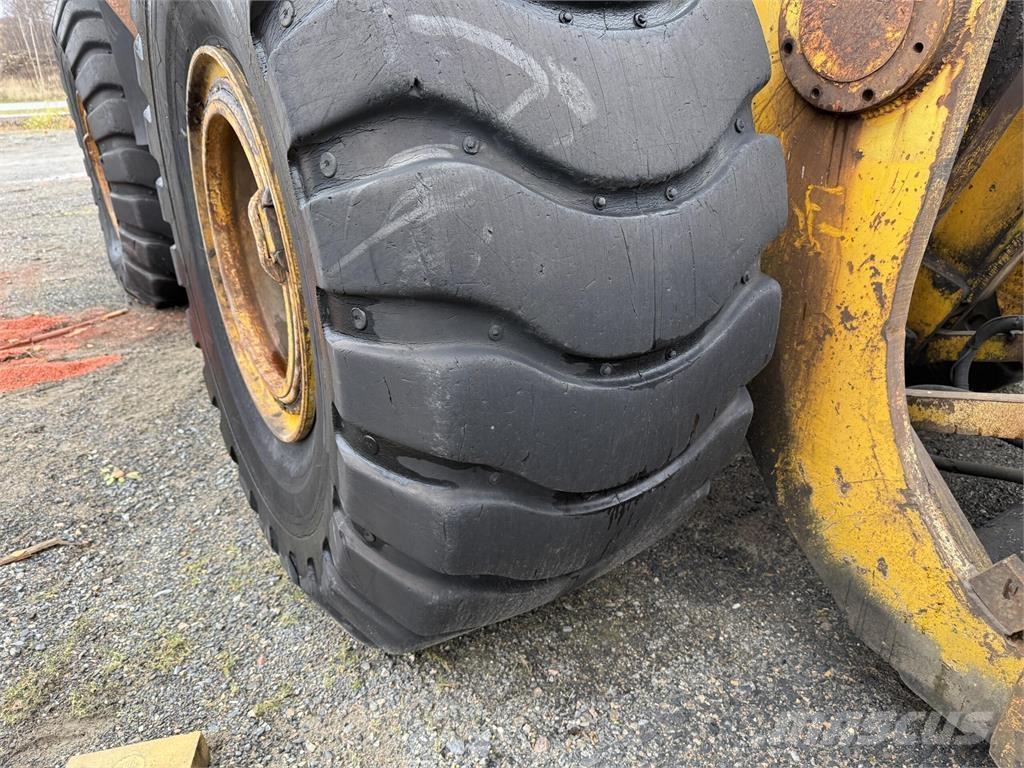 Hanomag C66 Kolové nakladače