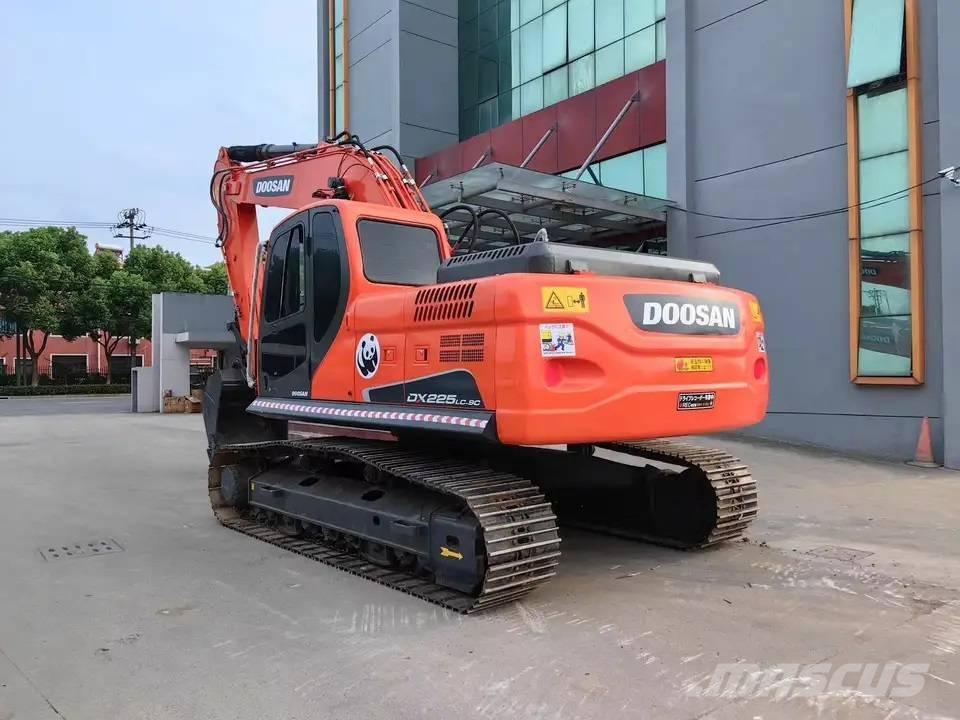 Doosan DX225LC-9C Pásová rýpadla