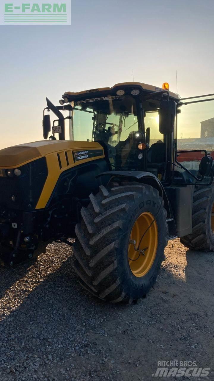 JCB Fastrac 4220 Traktory