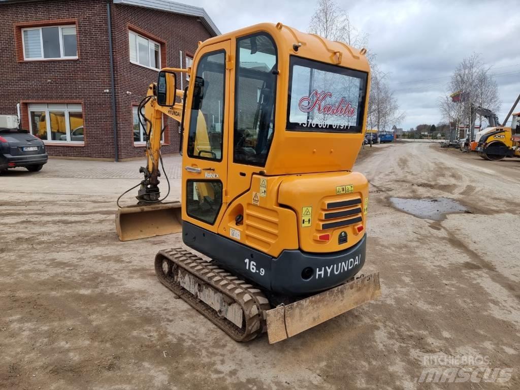 Hyundai R16-9 Mini rýpadla < 7t