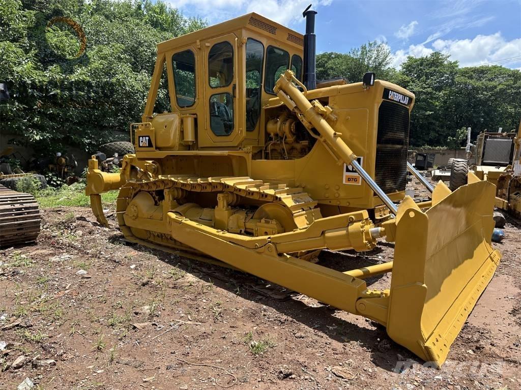 CAT D 7 G Pásové dozery