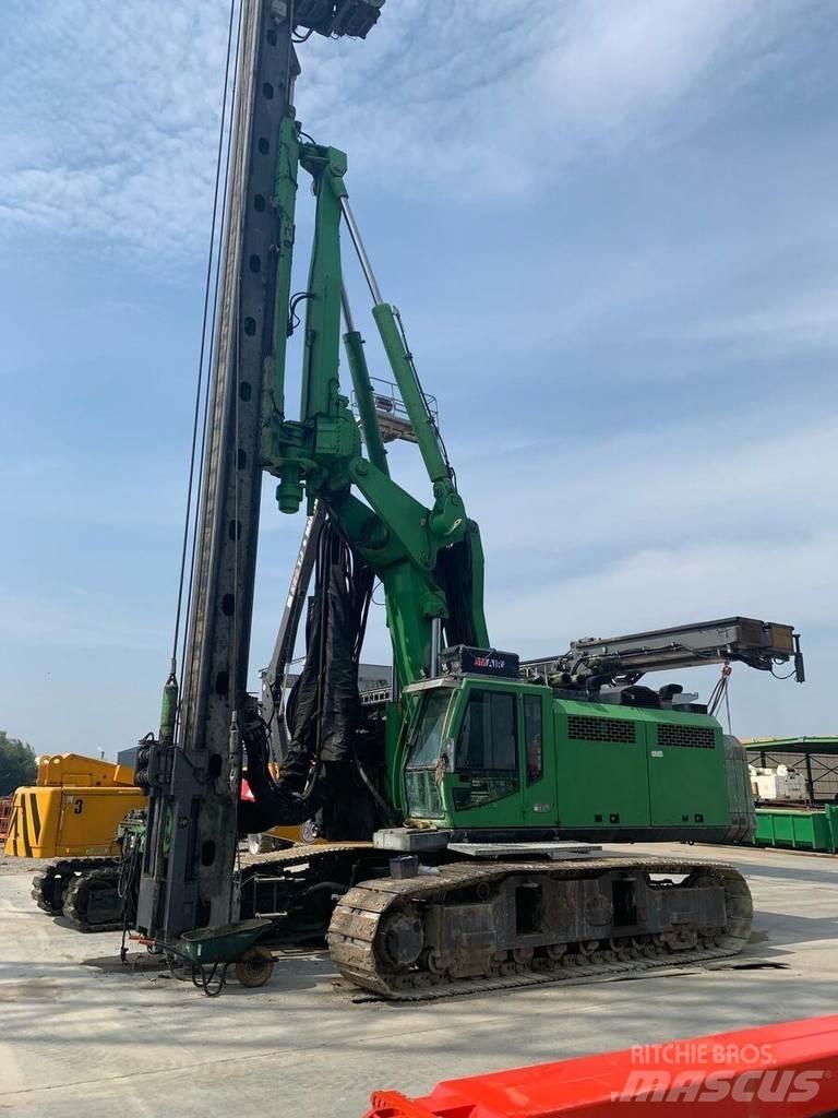 Bauer RTG 25 S Velké vrtací stroje