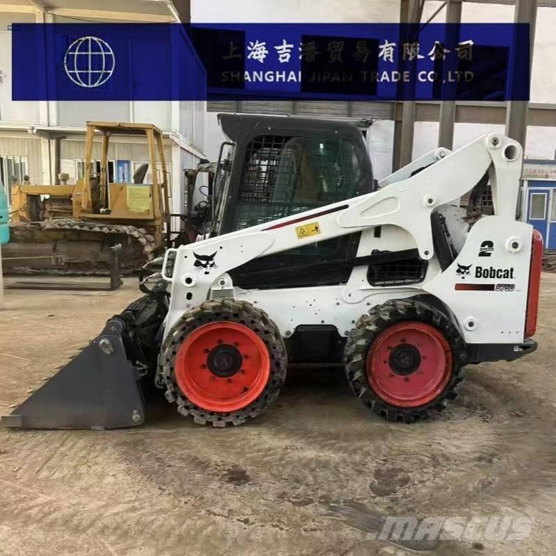 Bobcat S 130 Smykem řízené nakladače
