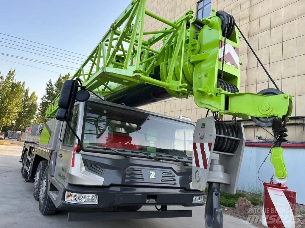 Zoomlion QY50V Univerzální terénní jeřáby
