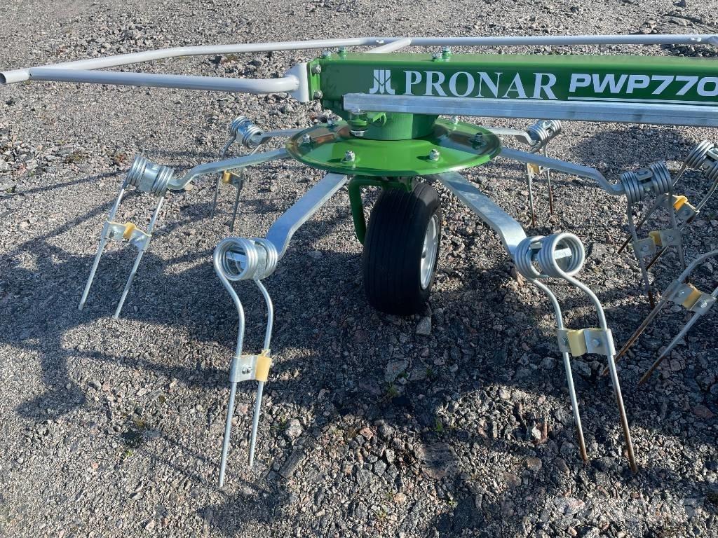 Pronar PWP770C Obraceče a shrabovače sena