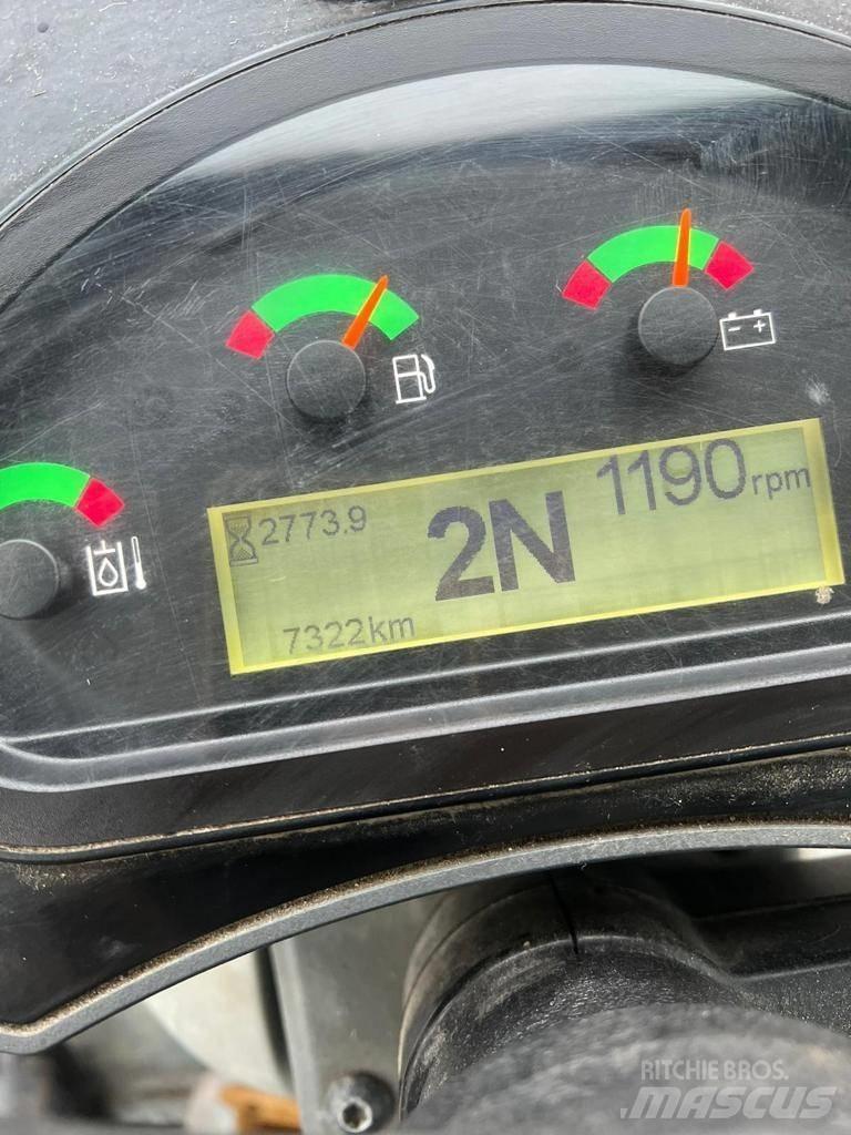 CAT 906M Kolové nakladače