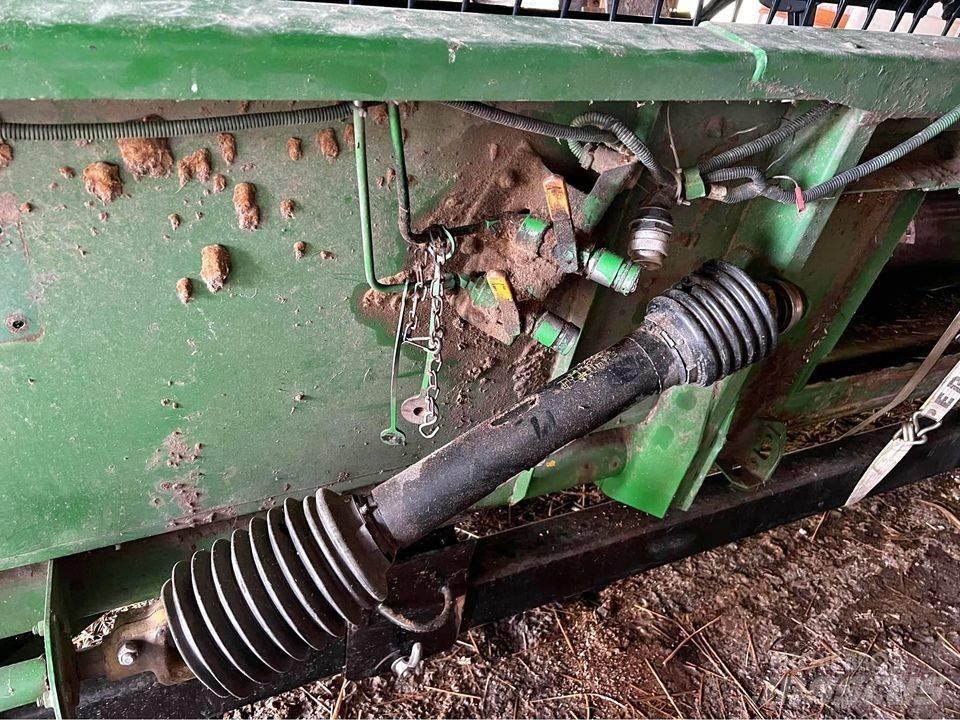 John Deere 925 Kombajnové hlavice