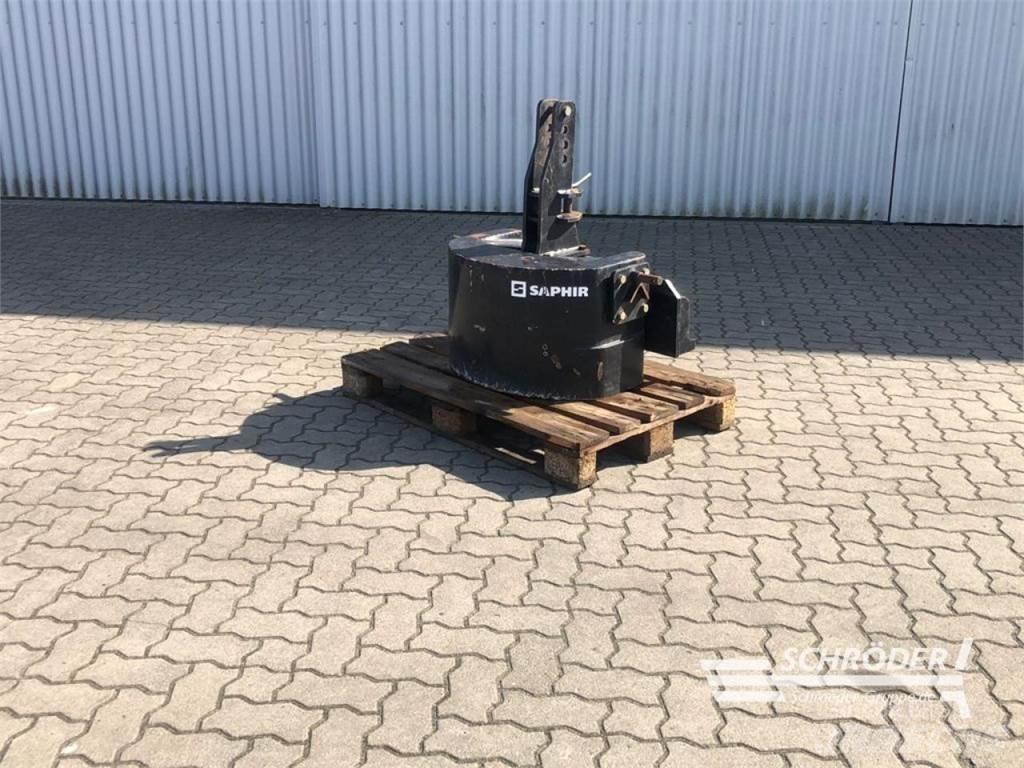  900KG GUSSGEWICHT Další příslušenství k traktorům