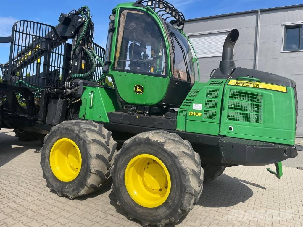 John Deere 1210 E Vyvážecí traktory