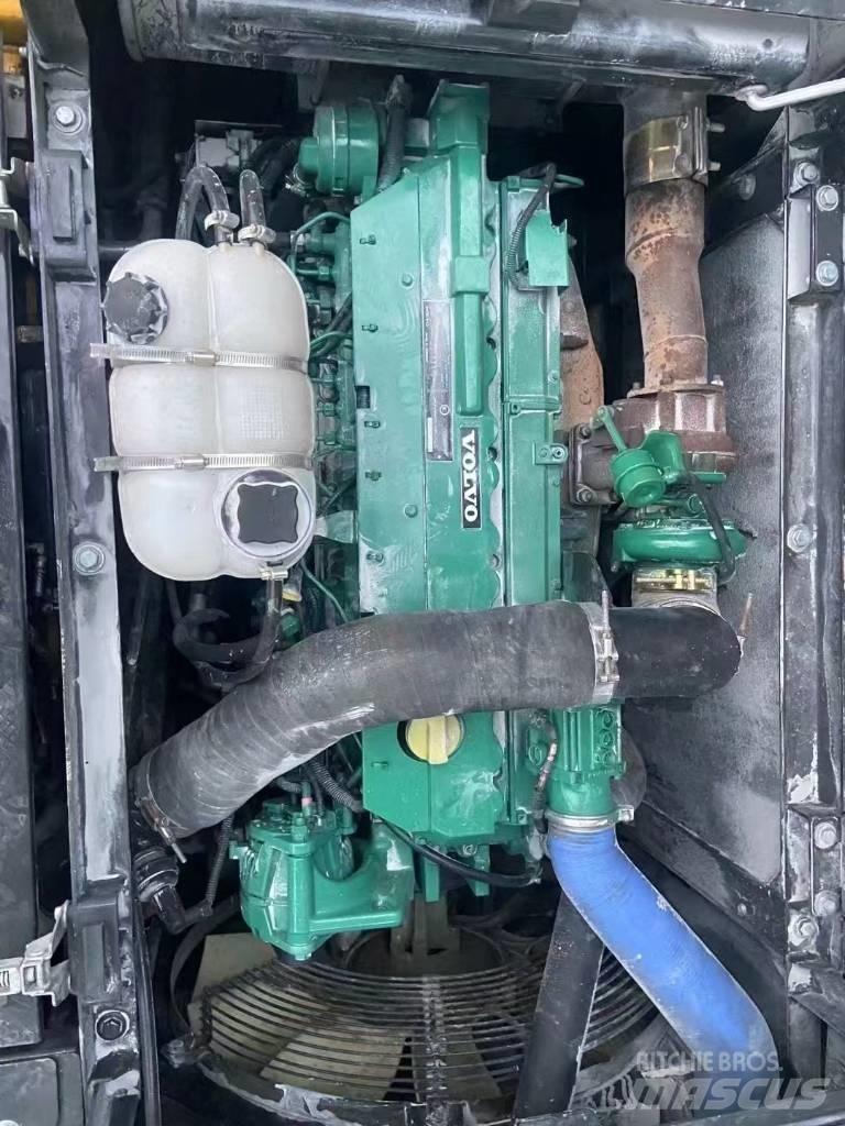 Volvo 290D Pásová rýpadla