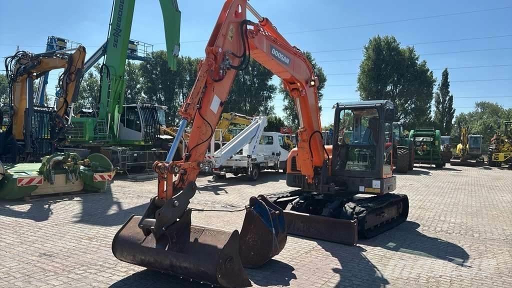 Doosan DX85 0 Speciální bagry