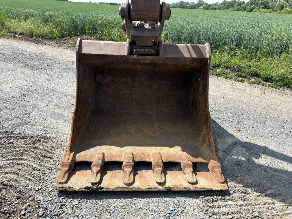 Volvo EC220EL Pásová rýpadla