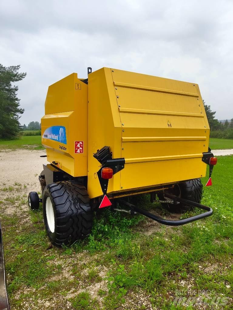 New Holland BR 6090 Lis na válcové balíky