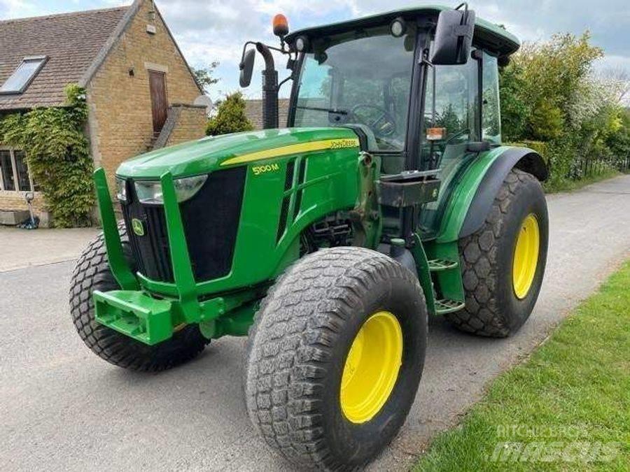 John Deere 5100 M Traktory