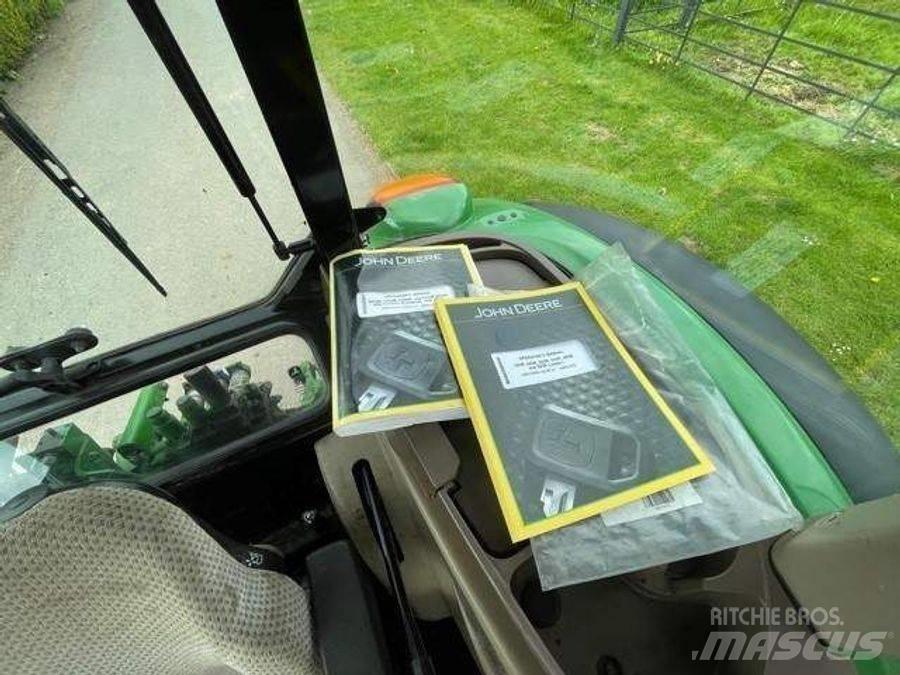 John Deere 5100 M Traktory