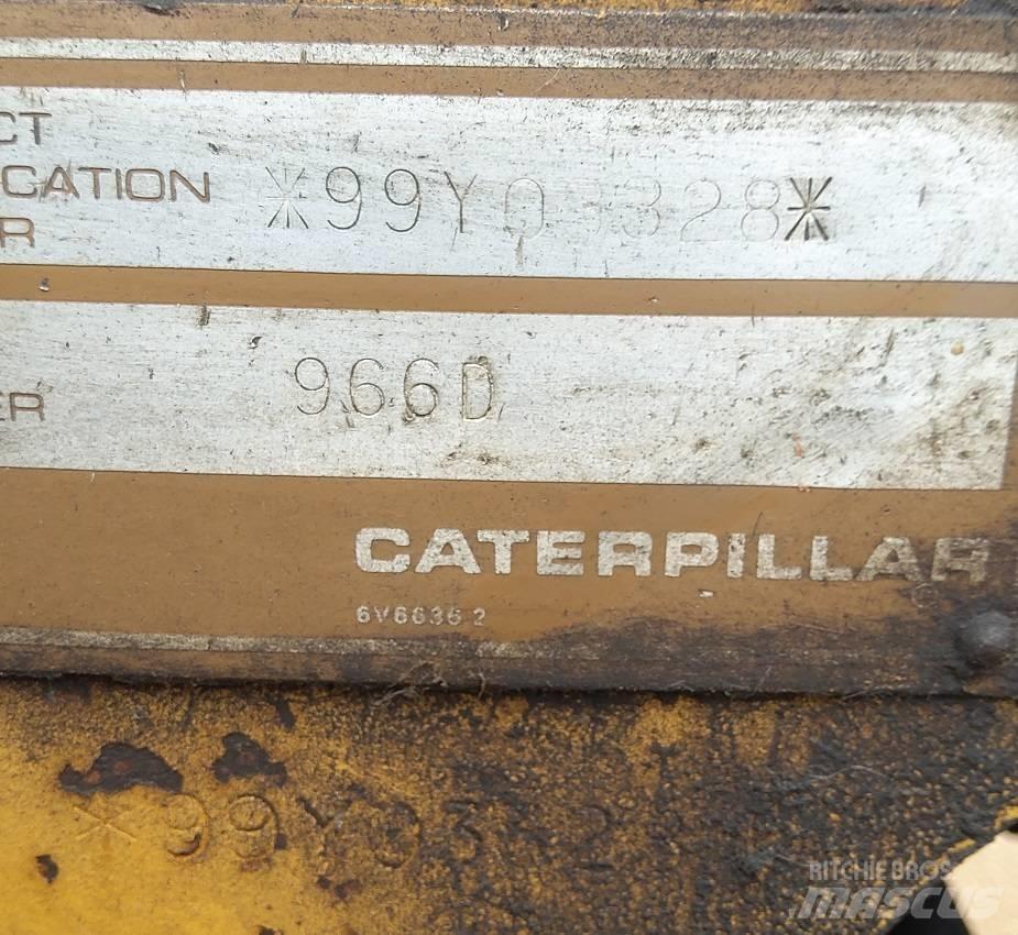 CAT 966 D Kolové nakladače