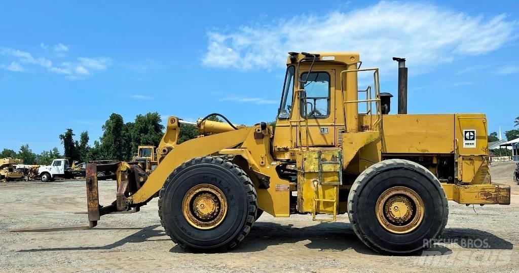 CAT 966 D Kolové nakladače