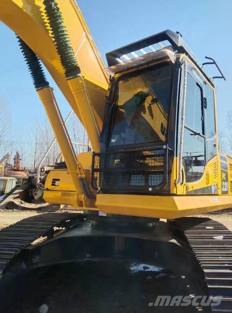 Komatsu 220-8 Pásová rýpadla