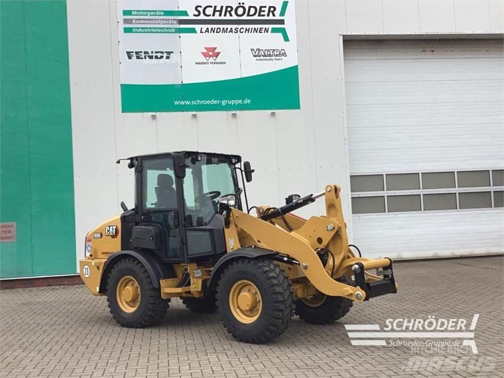 CAT 906 Kolové nakladače