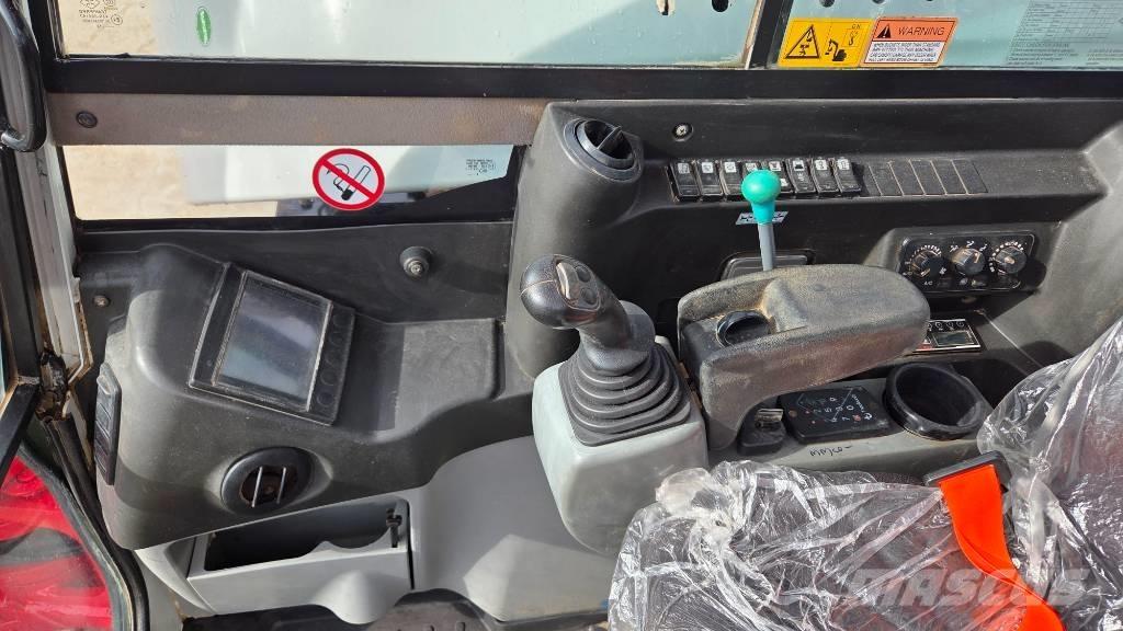 Takeuchi TB 290 Midi rýpadla 7t - 12t