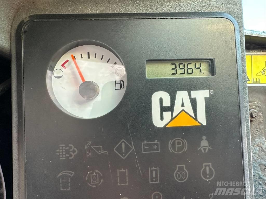 CAT 246 C Smykem řízené nakladače