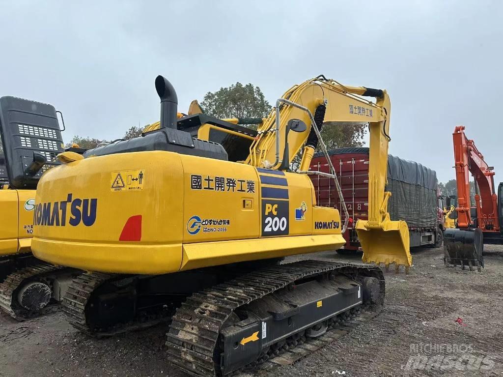 Komatsu PC 200-8 Midi rýpadla 7t - 12t
