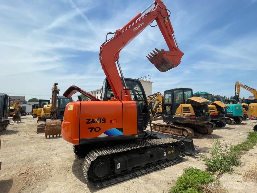 Hitachi ZX 70 Midi rýpadla 7t - 12t