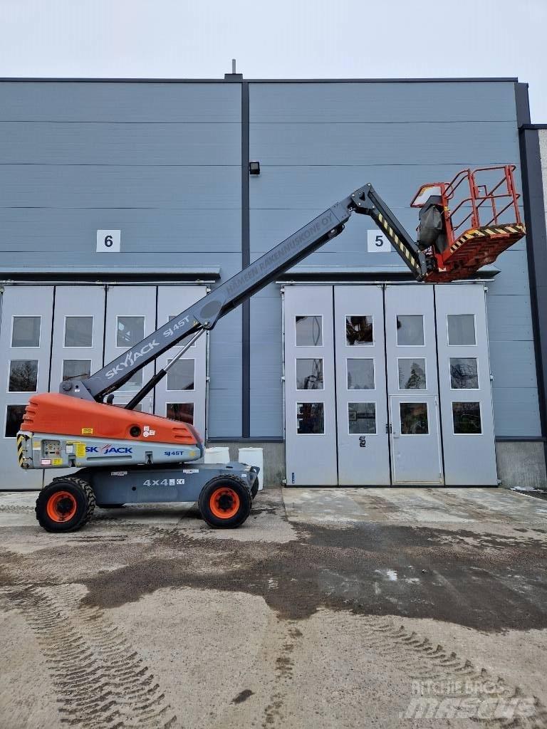 SkyJack SJ 45 T Teleskopické plošiny