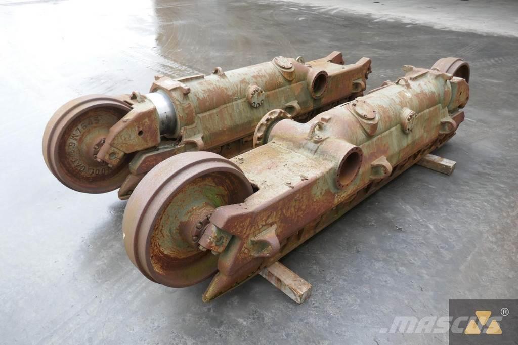 CAT 9W-0558 Pneumatiky, kola a ráfky