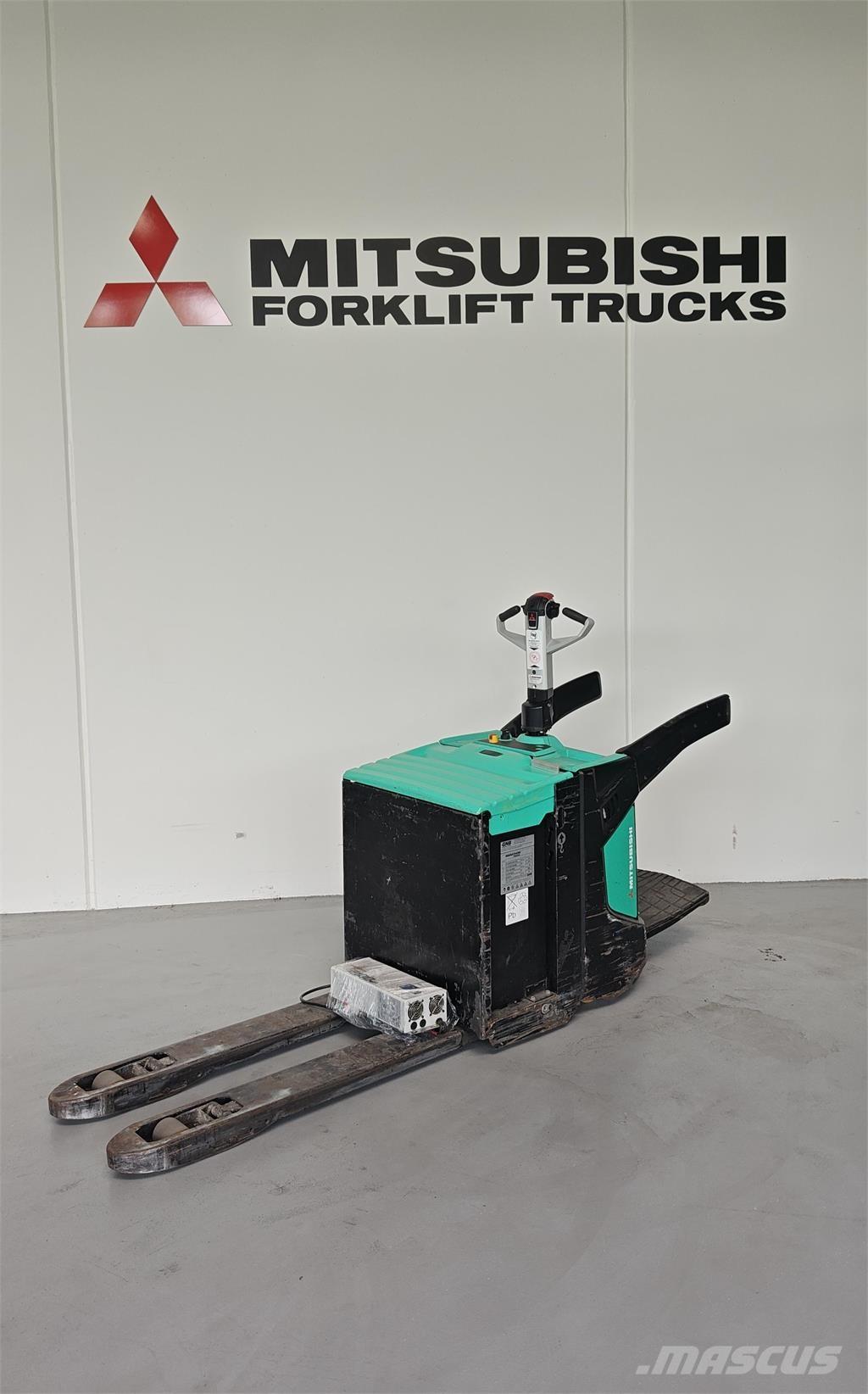 Mitsubishi PBV20N2 Vozíky s plošinou pro náklad