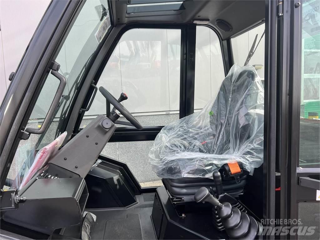 Manitou M30-4 Terénní vysokozdvižné vozíky