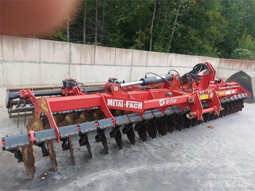 Metal-Fach U710 Rotační brány a půdní frézy