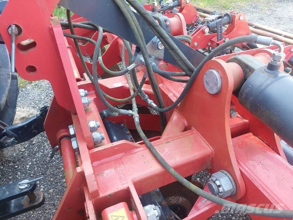 Metal-Fach U710 Rotační brány a půdní frézy
