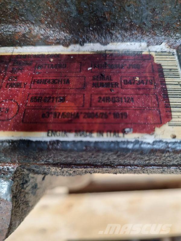 Iveco F4HE9684E Motory