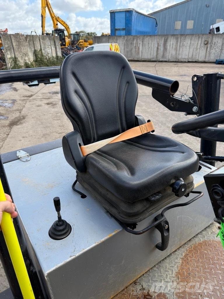 Mecalac TA 3 H Vyklápěcí dempry