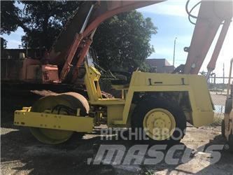 Bomag BW 142 D-2 Půdní kompaktory