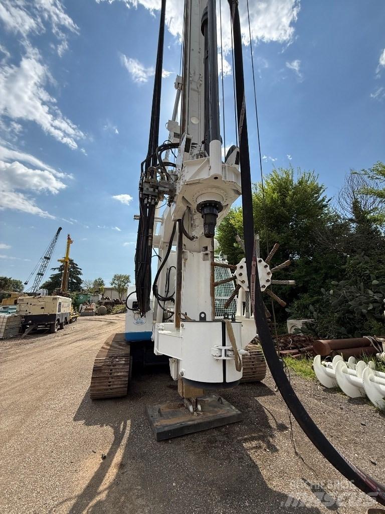 Soilmec R 210 Pilířové jeřáby