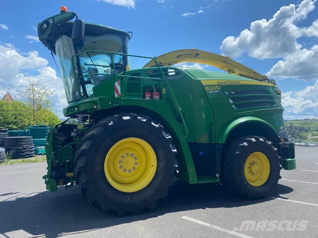 John Deere 8200 Sklízecí řezačka