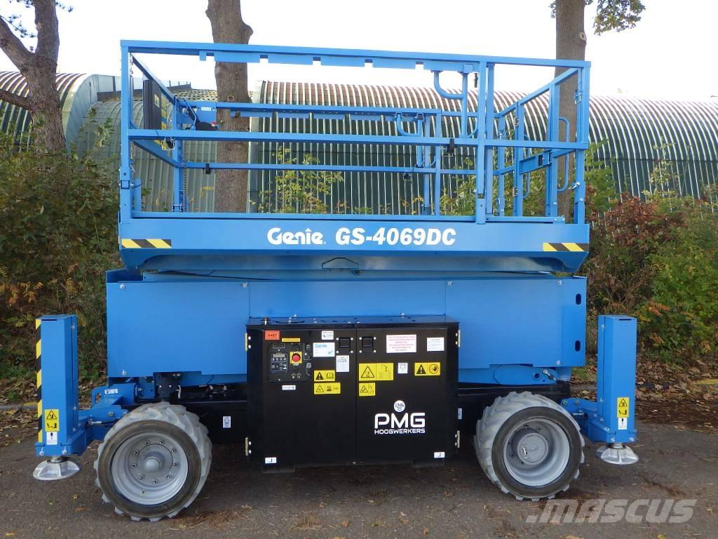 Genie GS4069DC Nůžková zvedací plošina