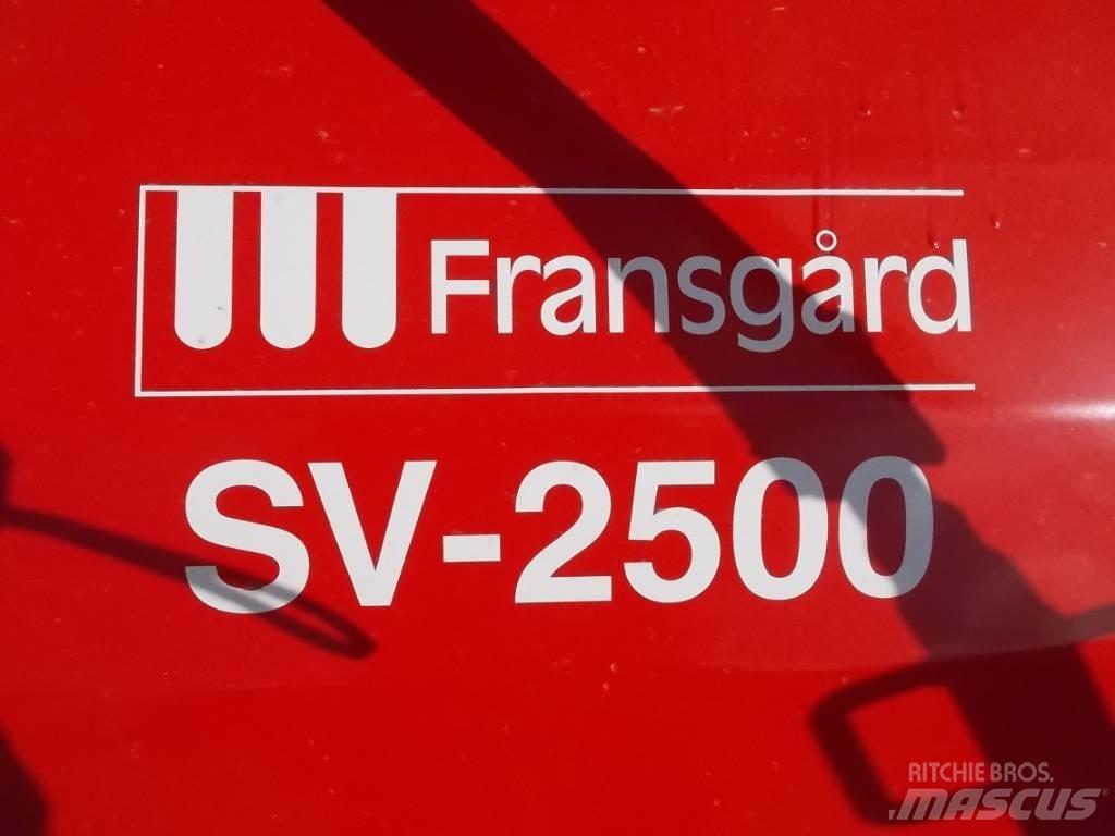 Fransgård SV 2500 Obraceče a shrabovače sena