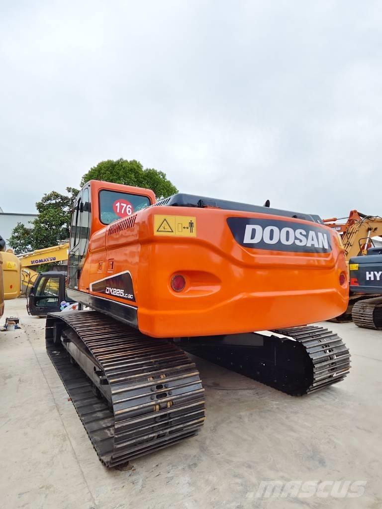 Doosan DX 225 LC-9C Pásová rýpadla