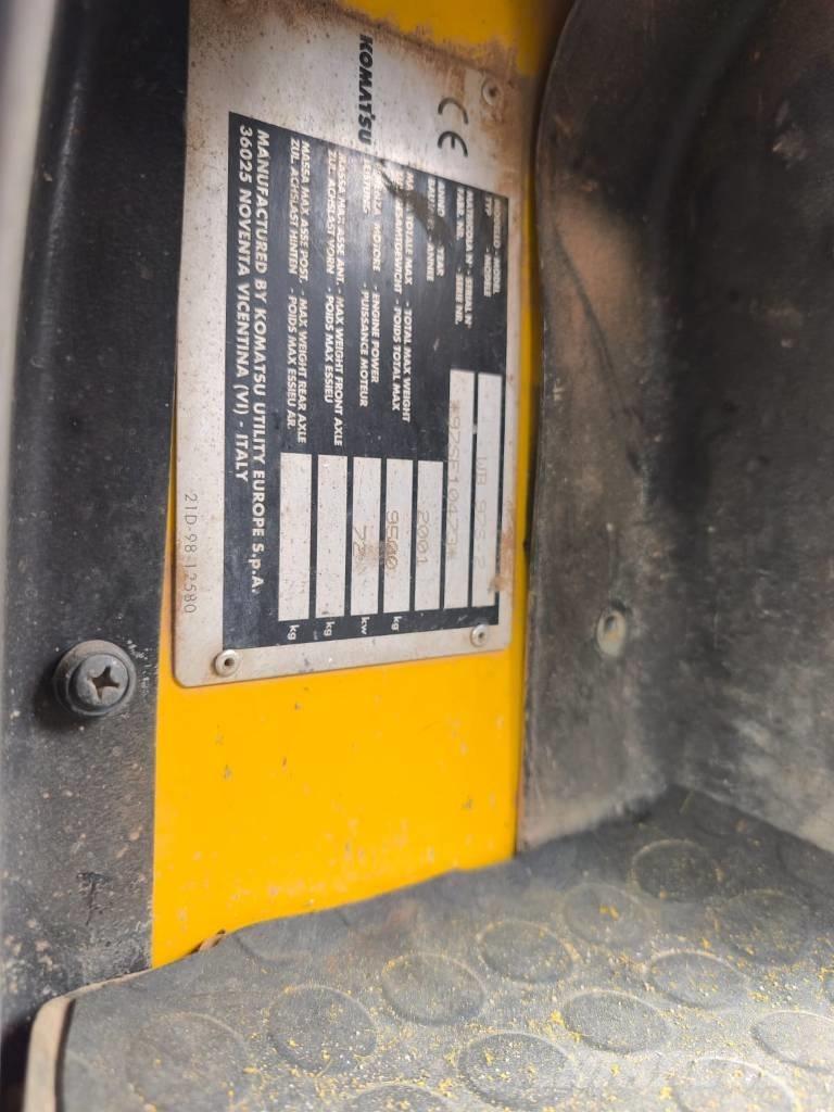 Komatsu WB 97 S-2 Rýpadlo-nakladače