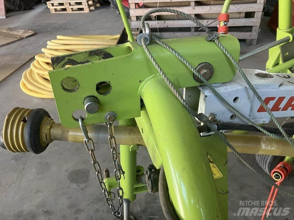 CLAAS VOLTO 64 Obraceče a shrabovače sena