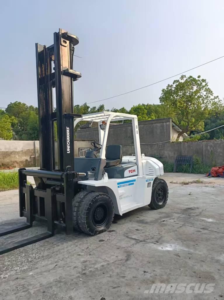 TCM FD 70 Z8 Skříňová nástavba