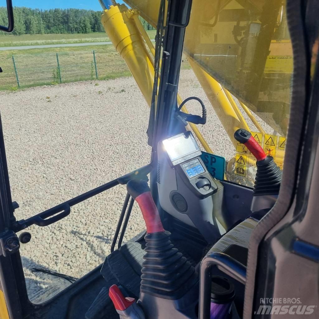 Komatsu PC 210 LC-11 Pásová rýpadla