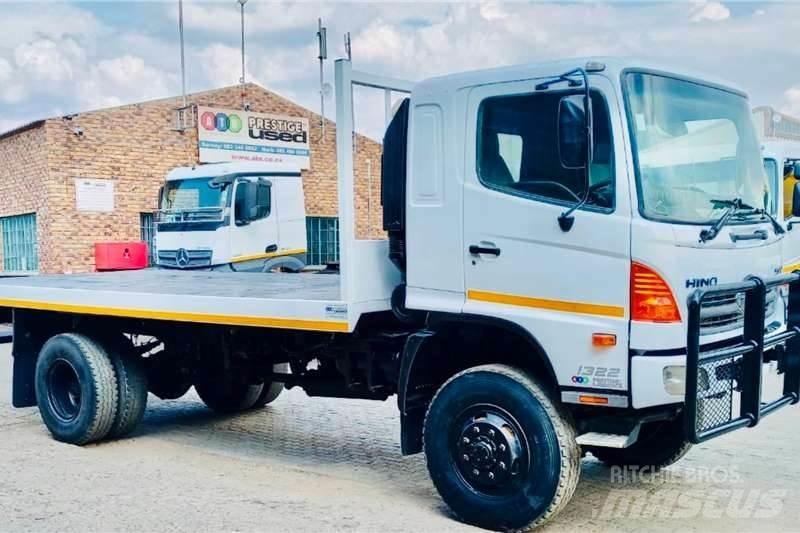 Hino 500 1322 4x4 Další