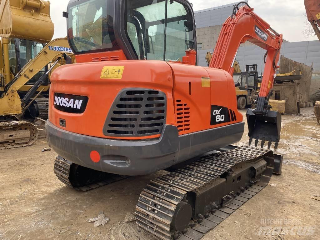 Doosan DX 60 Pásová rýpadla