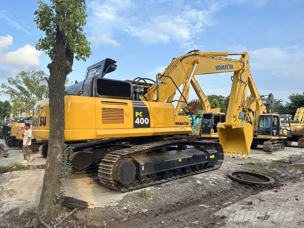 Komatsu PC400-7 Pásová rýpadla