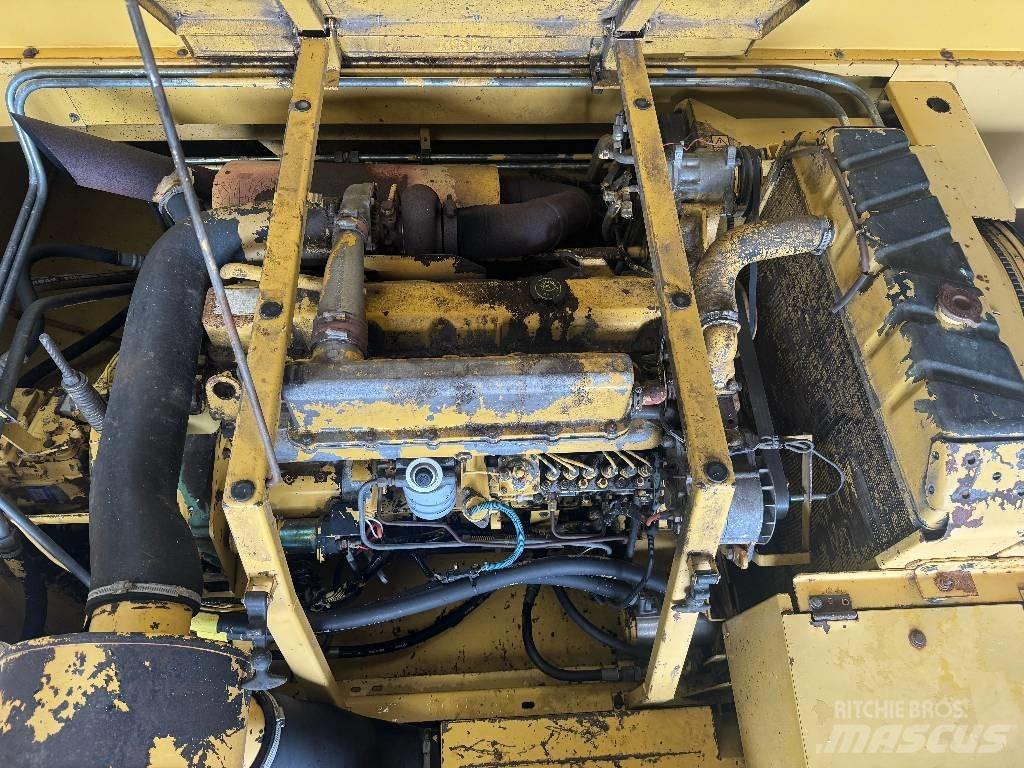New Holland TX 65 Sklízecí mlátičky